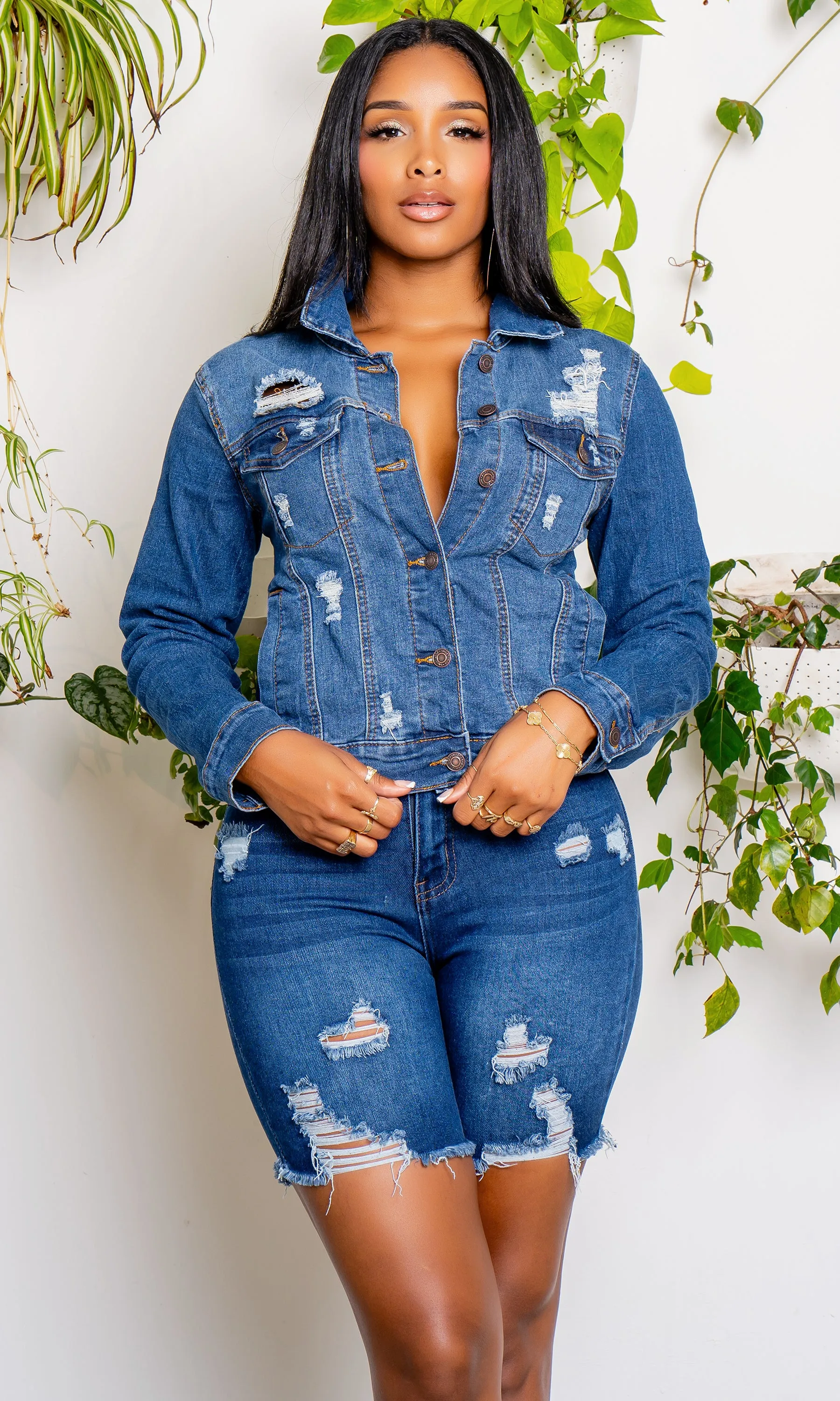 Fashionista 2 | Distressed Denim Jacket - Medium Blue