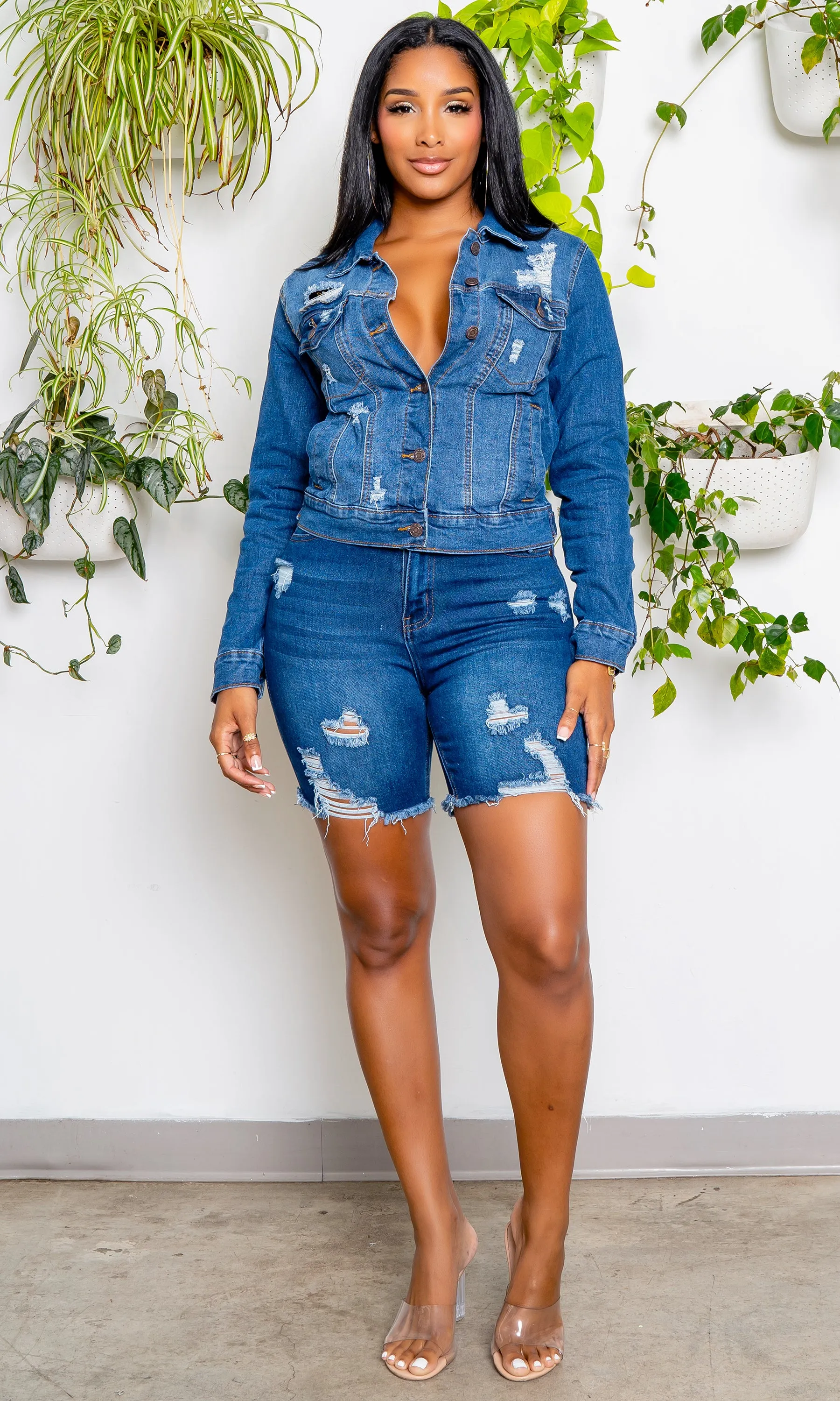 Fashionista 2 | Distressed Denim Jacket - Medium Blue