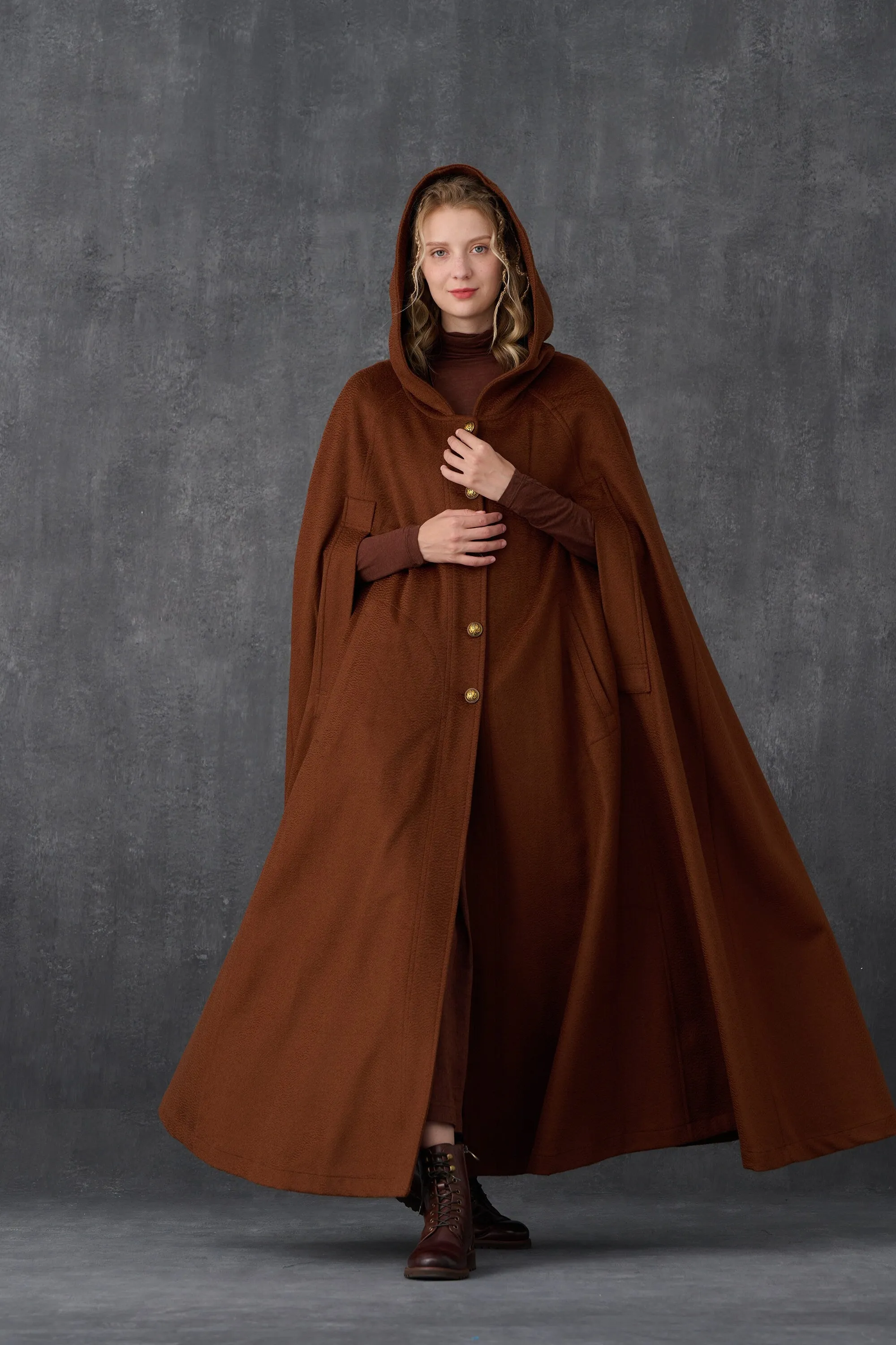 Parini 33 | Maxi Hooded wool cloak coat